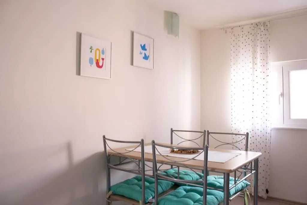 Lovely Apartment In The Heart Of Pula Kroatië
